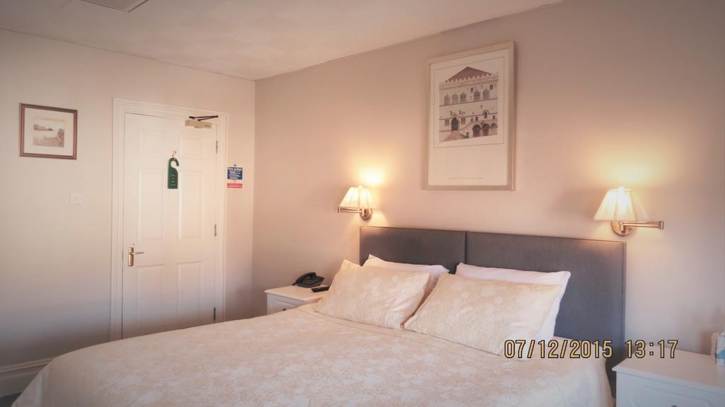 Guest house Hunters 4*